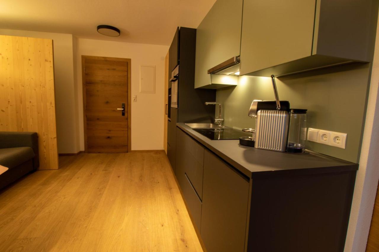Wally Berg-Appartements Zams Eksteriør bilde