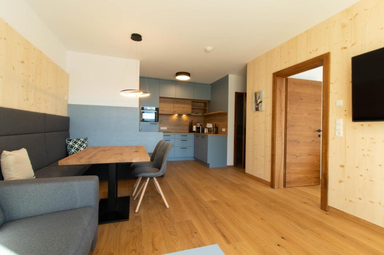 Wally Berg-Appartements Zams Eksteriør bilde